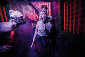 Halloween Horror Nights returning to Universal Orlando in 2023 for record 44 nights featured image